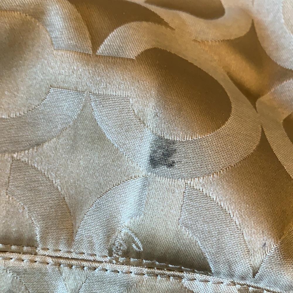Tan coach purse - Picture 6 of 7